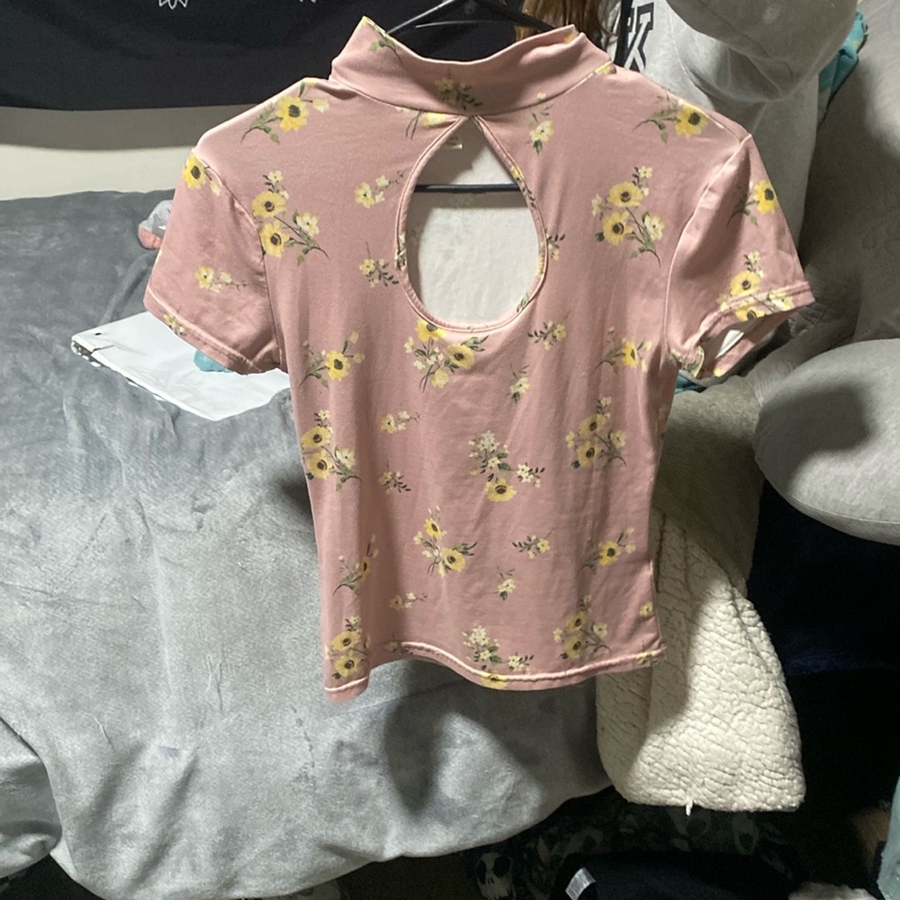 Been worn 3 times it just isn't my style anymore
